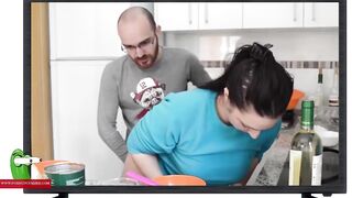 After fucking in the kitchen he cums in a glass ADR0476