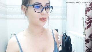 Pretty Nerd Strips and Teased Her Online Viewers