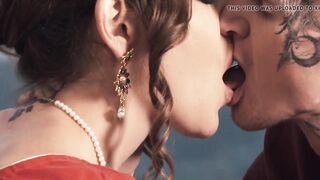 Sara Ali - First Sex Scene