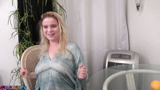 Sex with stepmom on the first day of college