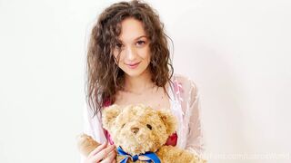 First Double Penetration Of My Teen Girlfriend - Isabella De Laa