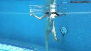 Diana Rius with hot bouncing tits in the pool
