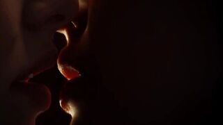 Megan Fox & Amanda Seyfried Lesben Kiss-Jennifers Body