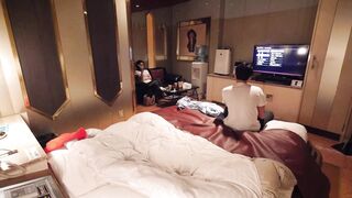 やらせなし完全リアル【個人撮影】【隠し撮り】 34歳人妻 神戸美人 若い男との濃厚接吻 浮気密会 昼のラブホテル