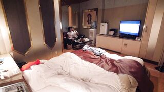 やらせなし完全リアル【個人撮影】【隠し撮り】 34歳人妻 神戸美人 若い男との濃厚接吻 浮気密会 昼のラブホテル