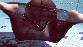 Liza Rachinska - hottest girlfriend swimming