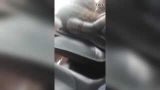 LINDA CRESPITA RUBIA CHILENA TOCANDOSE EN TRANSANTIAGO