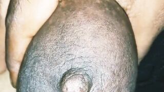 India Mengandung Tetek Bersusu