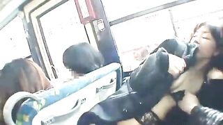 Arasa OL Nao's outdoor shame play exposed on a private bus [2]