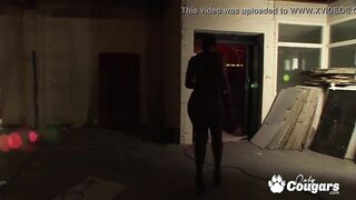 Ebony MILF Melvina Raquel Has Her Sloppy Hole Drilled At A Construction Site
