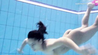 Zlata underwater swimming babe