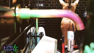 I masturbate in my "Jack Da" shower