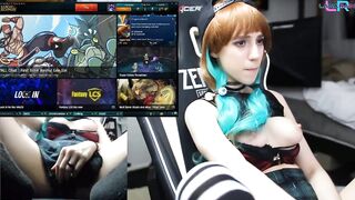 Teen Playing League of Legends with an Ohmibod 1/2