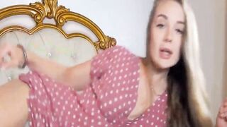 Amazing Solo Masturbation By This Hot Chick