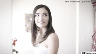 Pervert uncle strikes again - Jaye Summers and Emily Willis