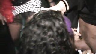Want to be popular at swing orgy?Young MILF cocksucker cuntlicker shows how
