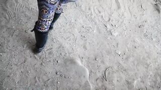 Felicity Feline Outdoor blowjob and stripping