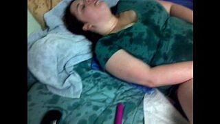 gf squirts Alot on video for first time!!