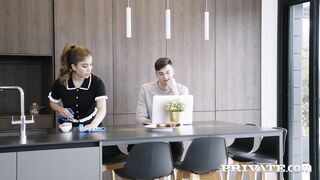 Marina Gold, Anal Addicted Maid