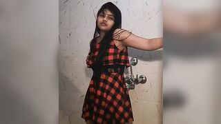 Indian Desi Girl Bathroom Video