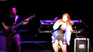 JoJo Levesque Live & Very Hot!