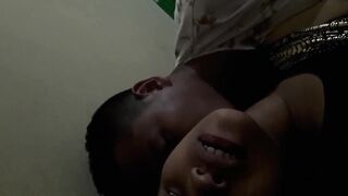Budak remaja viral