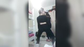 liseli lezler oynasiyor