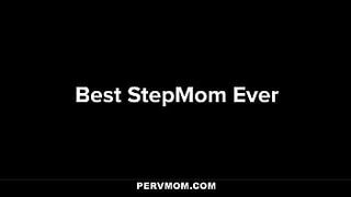 Stepmom Desiree Dulce got stucked under the bed and fucked by her pervy stepson
