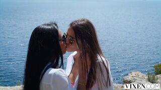 VIXEN Vacations are the perfect time for unexpected threesomes