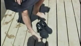 Blondes Teen am See zum ficken ueberedet