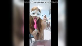 2 Girls naked Dance