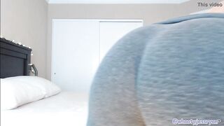 Milf Camgirl Jess Ryan In Yoga Pants