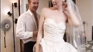 19 jaehrige Cherry erzaehlt von ihrem Hochzeitsfick - Geil!
