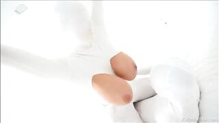 Busty Kelly Madison Gets Artsy With Her Sex