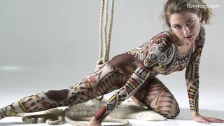 Blonde teen Anka Merdok does incredible spreads