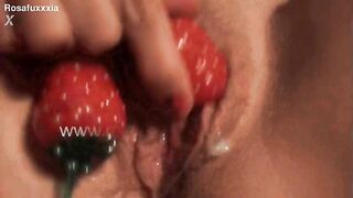 Strawberry Squirting Trailer