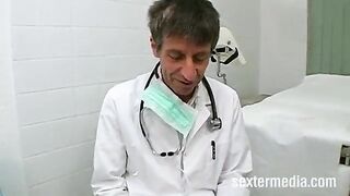 Doctor threesome with a small Teenie