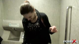 PORNXN Public Pissing in Yoga Pants