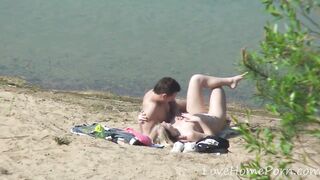 Young couple loves fucking at the beach