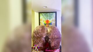 Victoria Cakes give Gibby The Clown a great birthday present