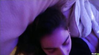 Cette nana va avaler une queue bien a fond