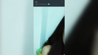 gogo live cewek kurus pamer nenen