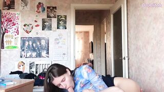 Gorgeous Brunette Amateur Video - Deepthroat and Cow Girl