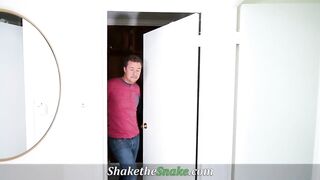 Shake The Snake - This Family is Fucked-Up