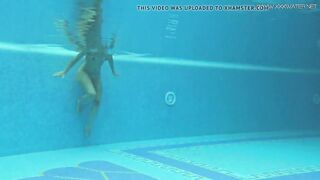 Sazan Cheharda sexy naked swimming