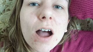 JOI Jerk off on my face in POV French teen amateur Plume du Plaisir