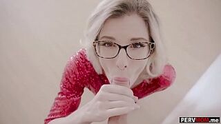 Stepmommy swallowed my cum for Christmas after sucking
