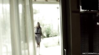 The Sunset Avenue - Lara De Santis