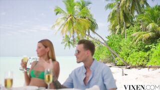 VIXEN Jia Lissa begins her erotic journey with Agatha Vega