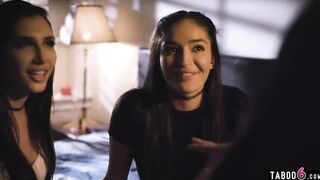 Late night college party makes teens have lesbian sex